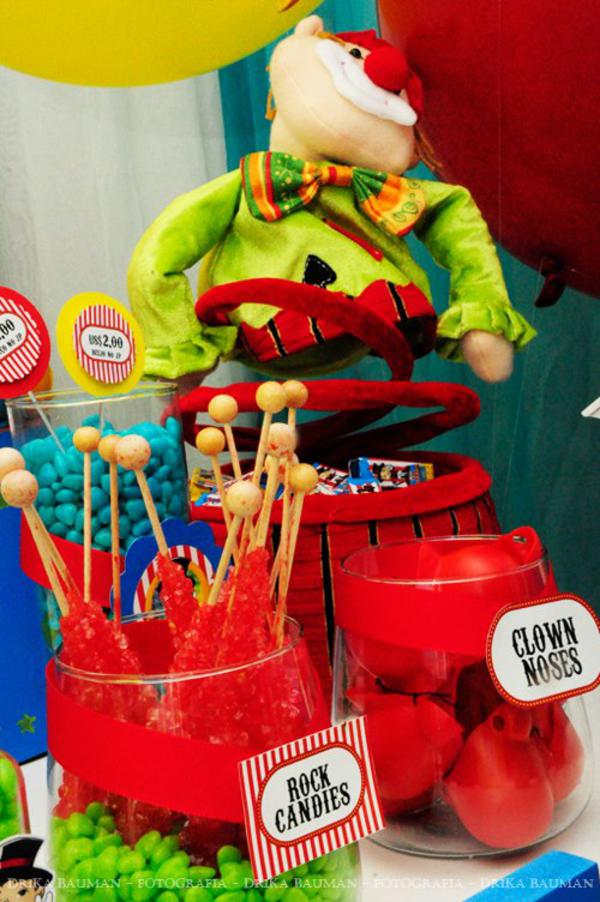 Circus themed birthday party via Kara's Party IDeas KarasPartyIdeas.com