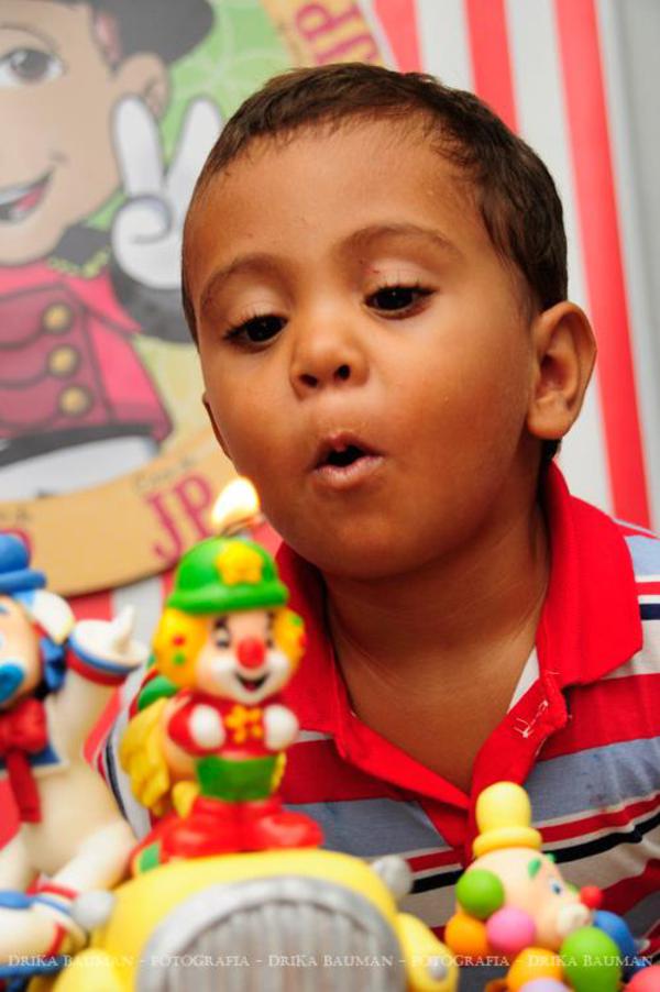 Circus themed birthday party via Kara's Party IDeas KarasPartyIdeas.com