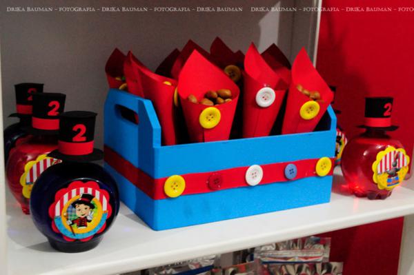 Circus themed birthday party via Kara's Party IDeas KarasPartyIdeas.com